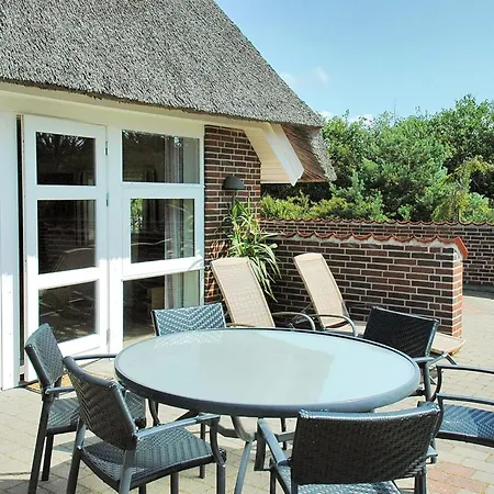 Carolin - 400m From The Sea By Interhome