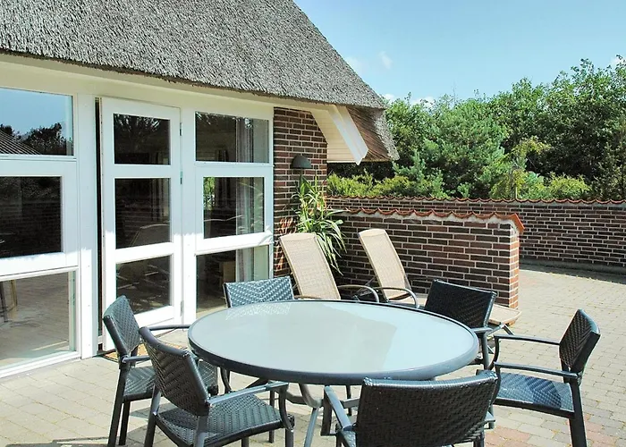 Carolin - 400m From The Sea By Interhome