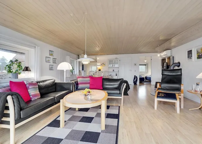 Carolin - 400m From The Sea By Interhome